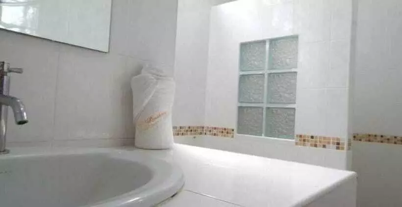 호텔 Buathong Place