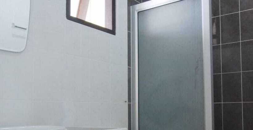 ホテル Buathong Place