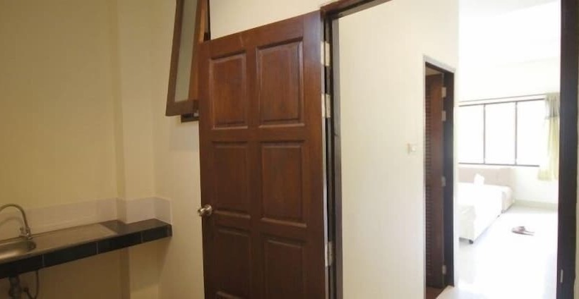 ホテル Buathong Place