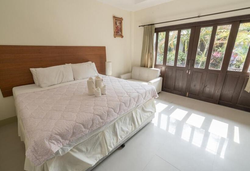 ホテル Buathong Place