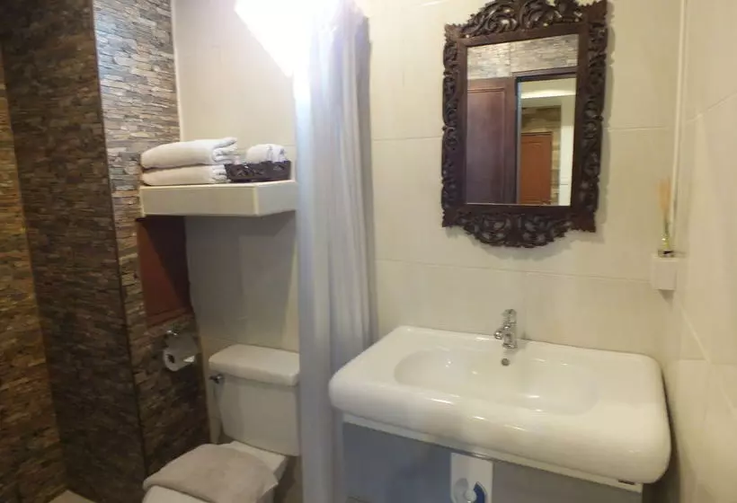 Hotel Chaba Garden Resort & Service