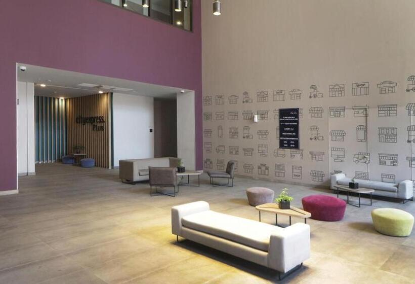 호텔 City Express Plus By Marriott Monterrey Galerías