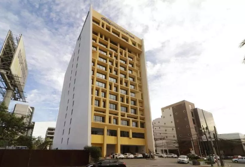 בית מלון כפרי City Express Plus By Marriott Monterrey Galerías