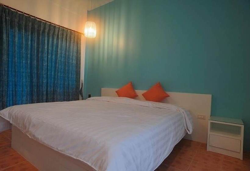 בית מלון כפרי Clear House Phuket