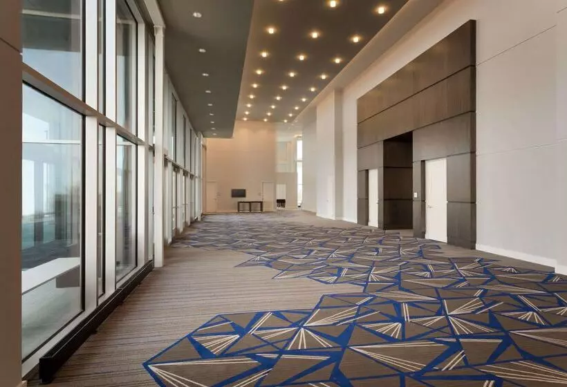 Hotel Embassy Suites By Hilton Kansas City Olathe