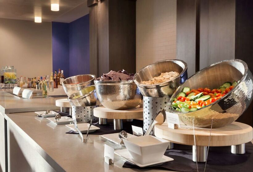 فندق Embassy Suites By Hilton Kansas City Olathe