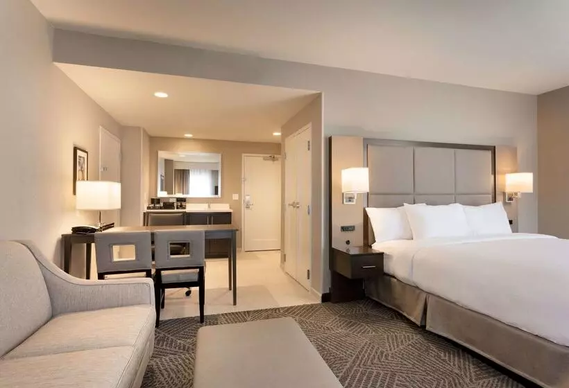 Hotel Embassy Suites By Hilton Kansas City Olathe