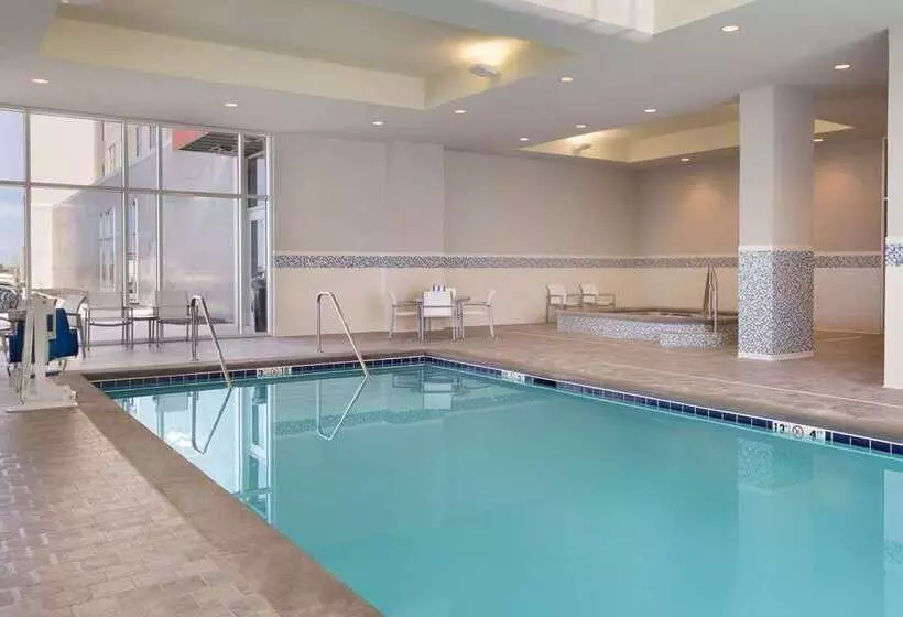 Hotel Embassy Suites By Hilton Kansas City Olathe