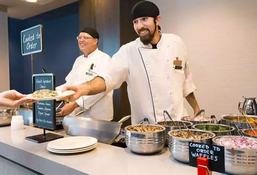 Hotel Embassy Suites By Hilton Kansas City Olathe