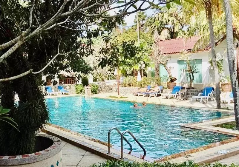 Hotel Garden Home Kata