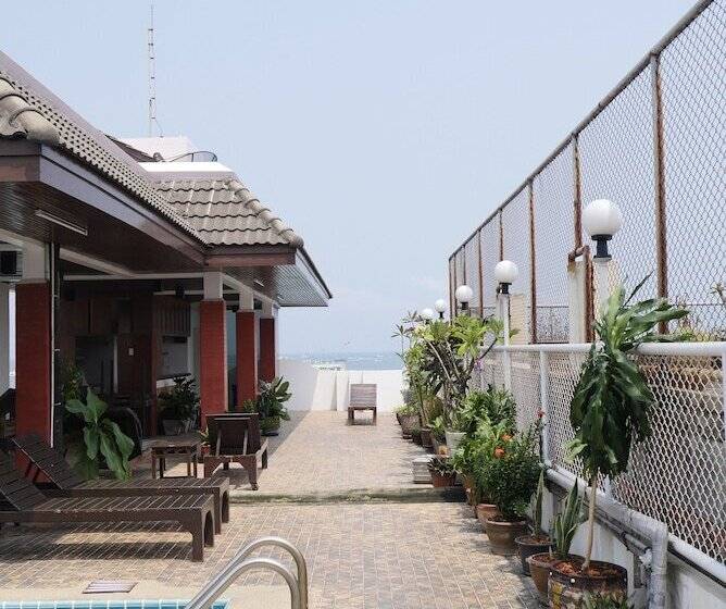 Cloudotel Walking Street