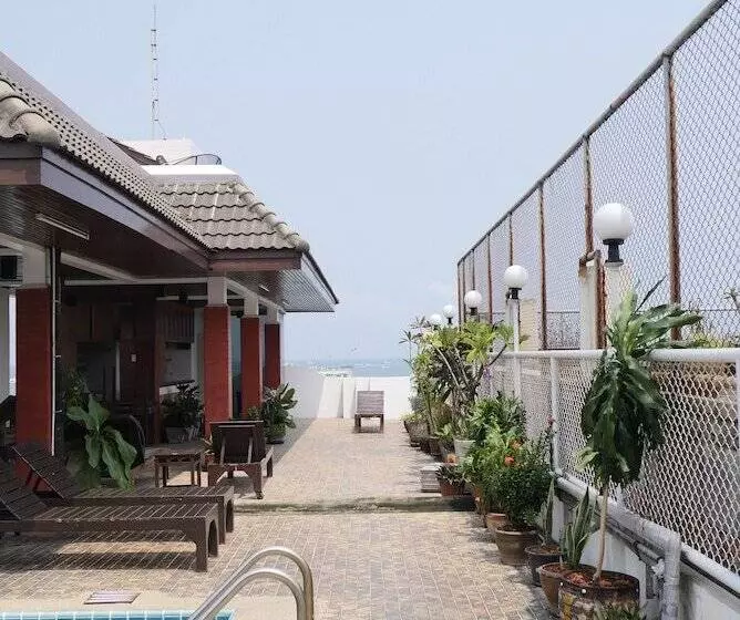 Cloudotel Walking Street