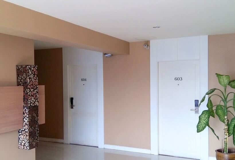 Cloudotel Walking Street