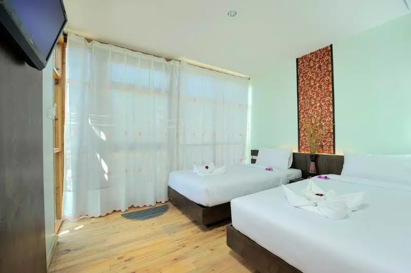 Hotel Phi Phi Sea Sky Resort