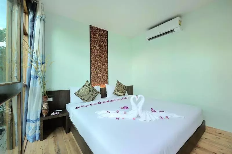 Hotel Phi Phi Sea Sky Resort