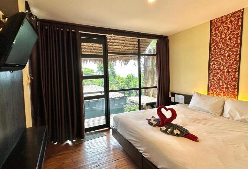 בית מלון כפרי Phi Phi Sea Sky Resort