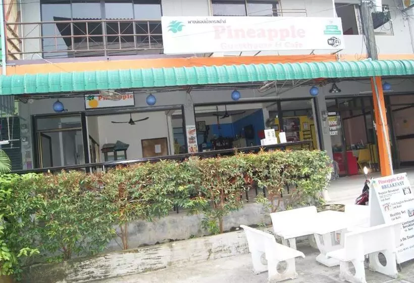 Hotel Pineapple Guesthouse