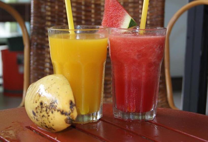 Hotel Pineapple Guesthouse