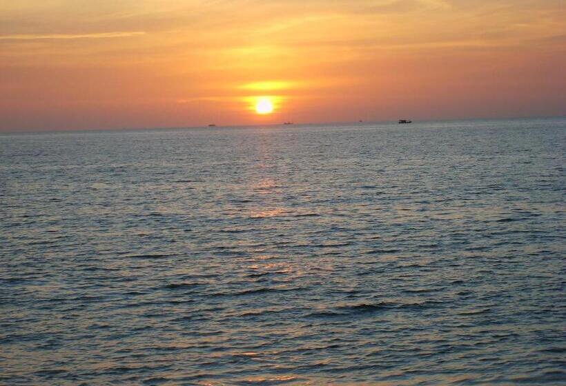 Hotel Pineapple Guesthouse