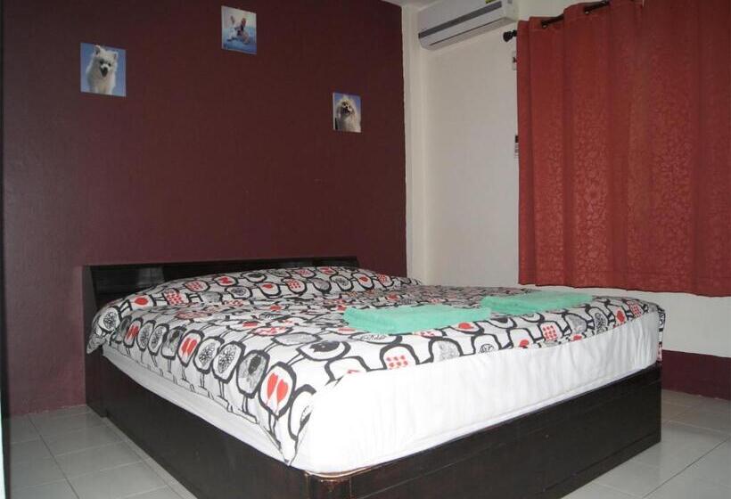 Hotel Pineapple Guesthouse