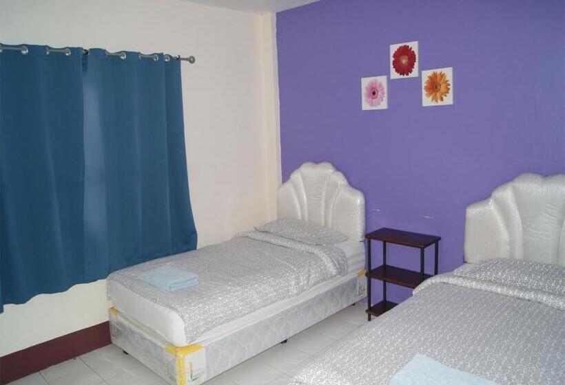 Hotel Pineapple Guesthouse