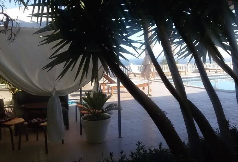 فندق Relax Dhermi