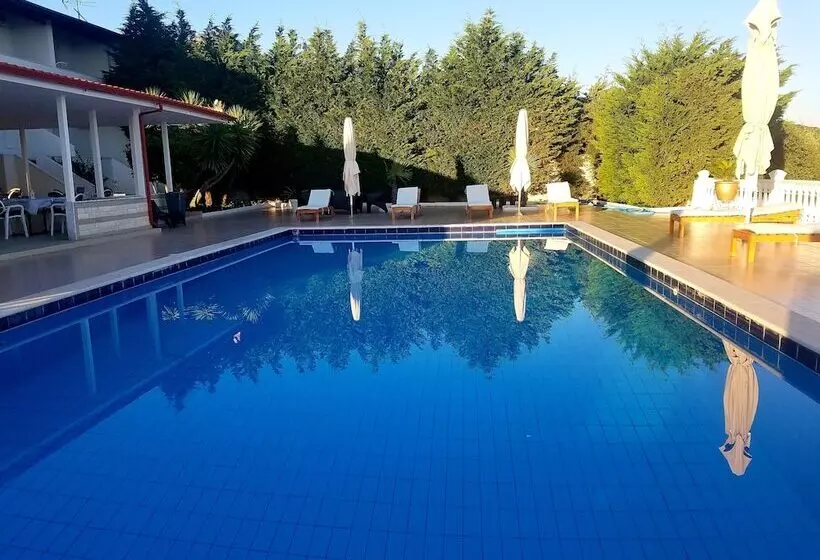 فندق Relax Dhermi