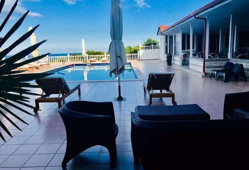 فندق Relax Dhermi