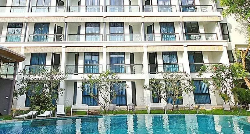 בית מלון כפרי Tharawalai Resort