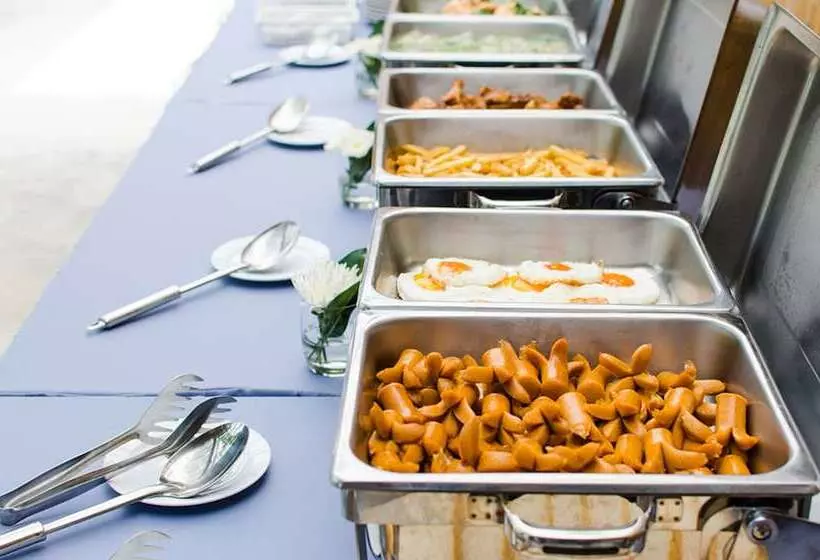 בית מלון כפרי Tharawalai Resort