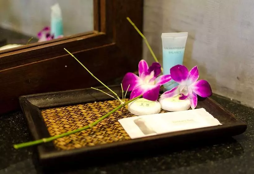 בית מלון כפרי Tharawalai Resort