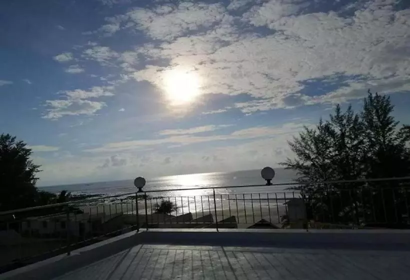 Catnip Seaside Hotel&cafe