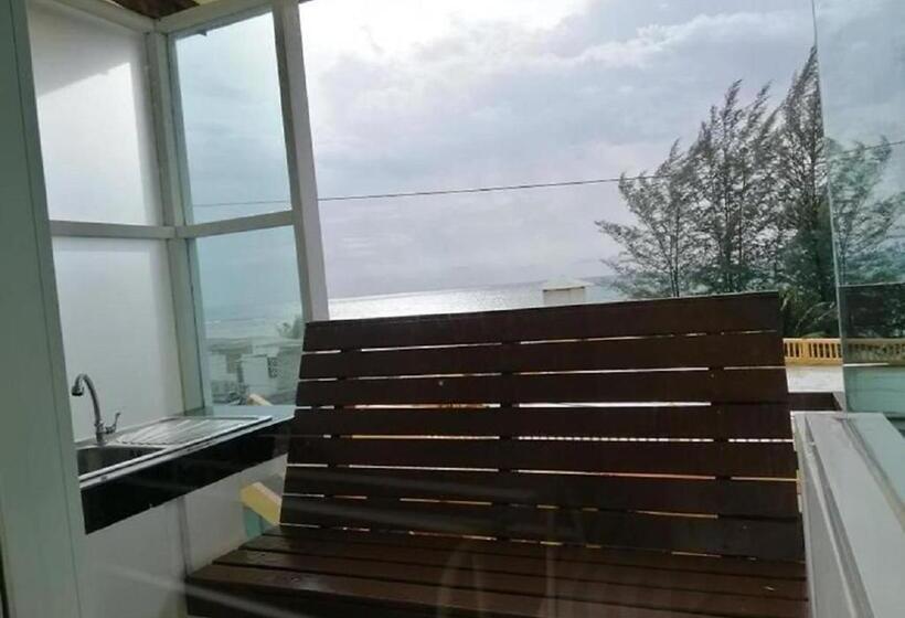 Catnip Seaside Hotel&cafe