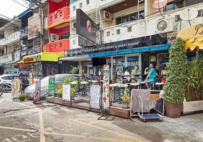 I Rovers Sports Bar & Guesthouse