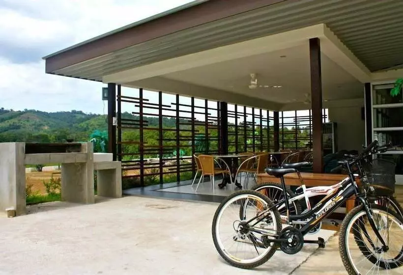 فندق على الطريق Desa Terrace