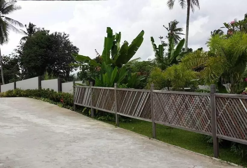 فندق على الطريق Desa Terrace