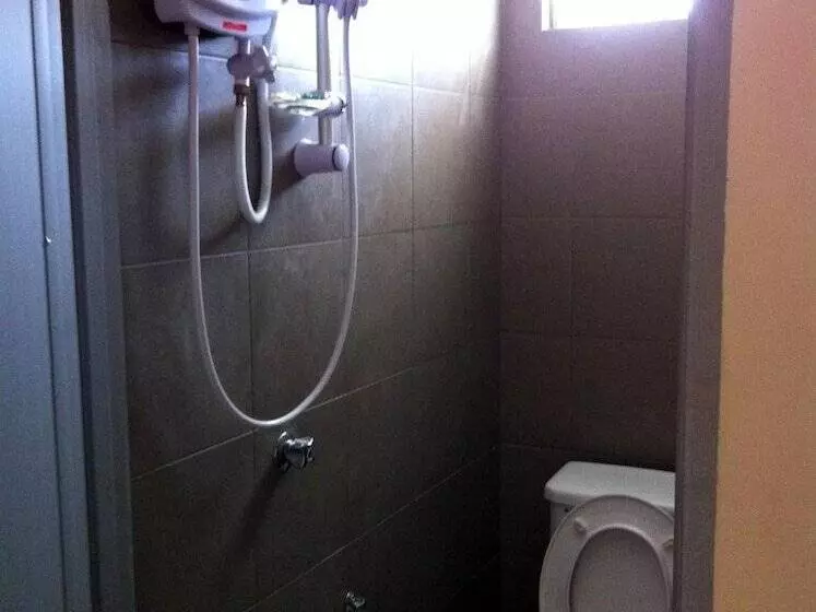 فندق على الطريق Desa Terrace