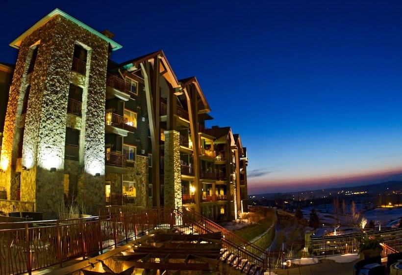 리조트 Grand Cascades Lodge