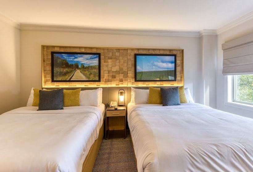 리조트 Grand Cascades Lodge