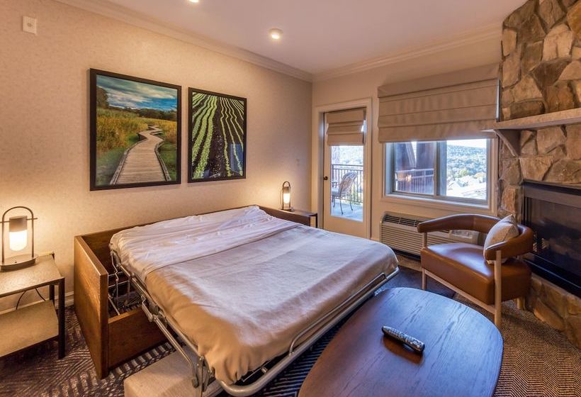 리조트 Grand Cascades Lodge