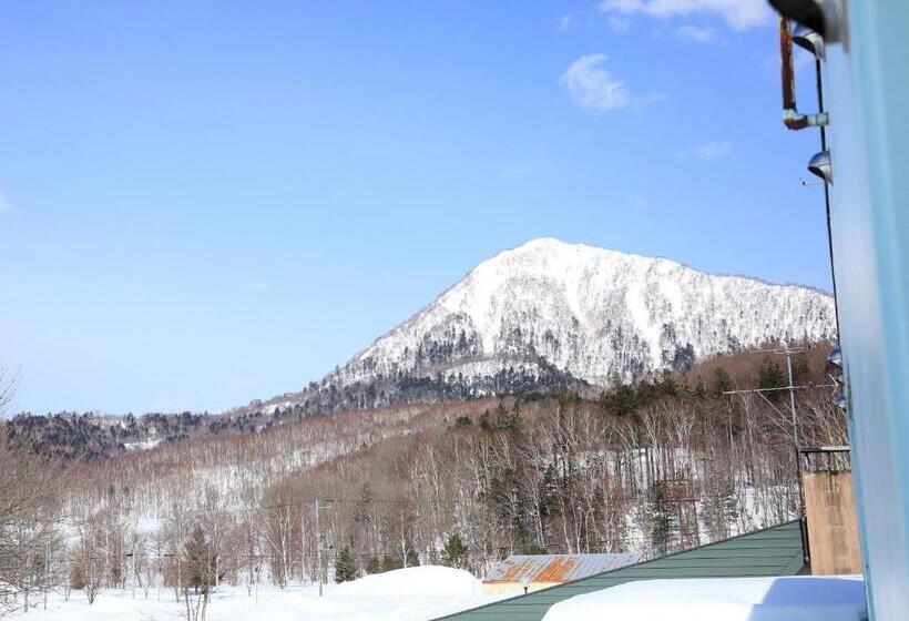فندق صغير ピンネシリ温泉望岳荘
