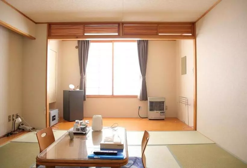 Retkeilymaja ピンネシリ温泉望岳荘