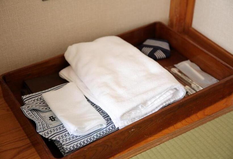 فندق صغير ピンネシリ温泉望岳荘