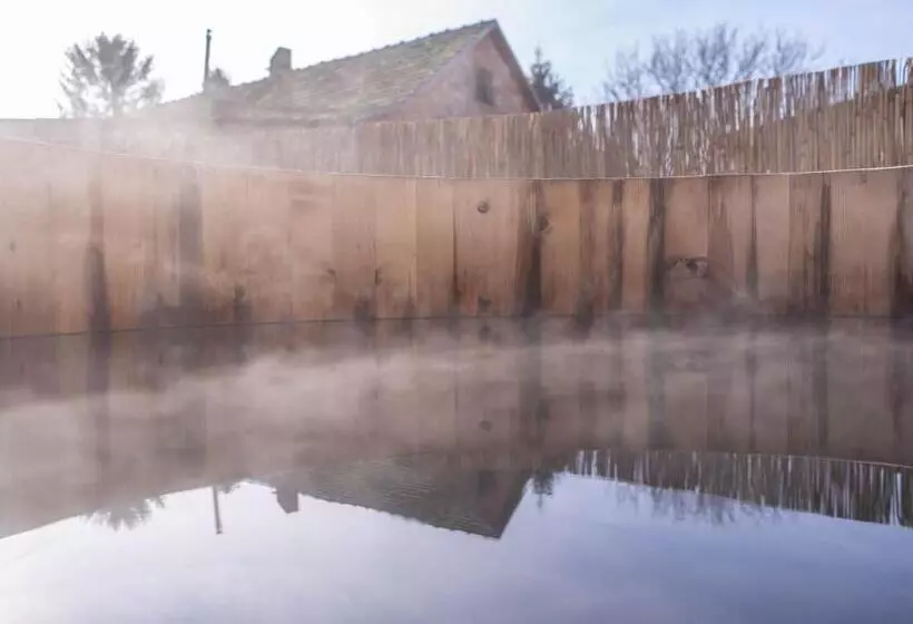 تختخواب و صبحانه Cottage Spa Ada