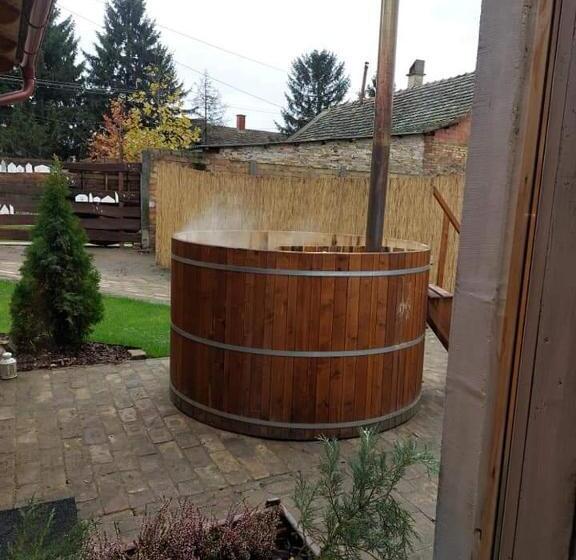 تختخواب و صبحانه Cottage Spa Ada