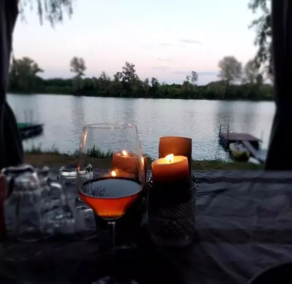 تختخواب و صبحانه Cottage Spa Ada