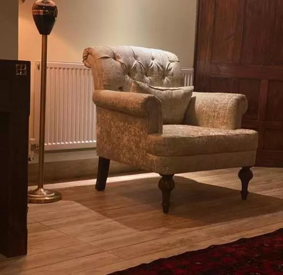 هتل Richmond Boutique