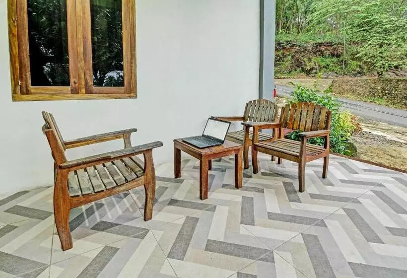 Hotelli Spot On 92264 Argo Homestay