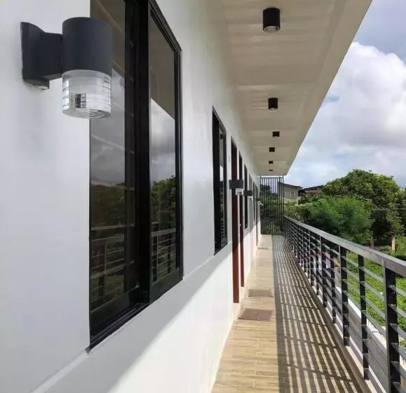 Hotelli Sto Niño Residences Lucena City