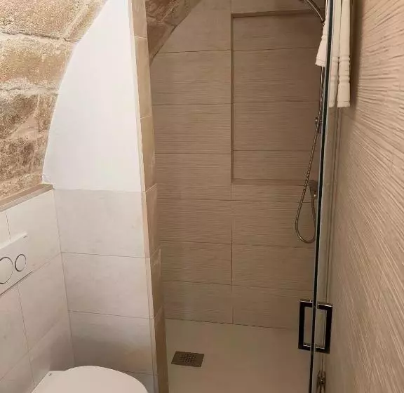 پانسیون Clementia Guest House